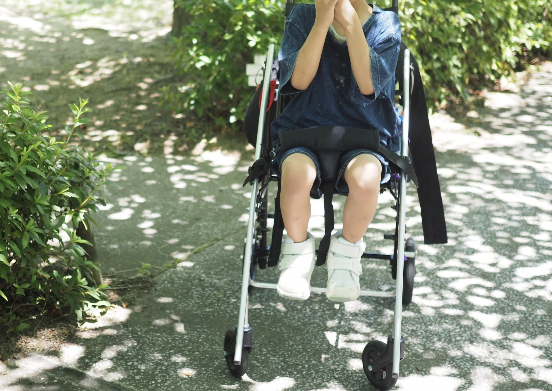 車いすの子ども